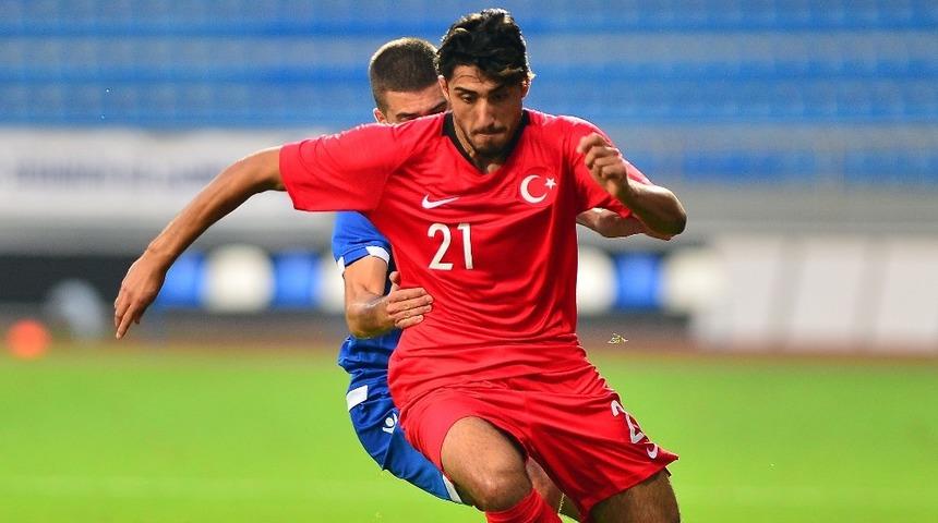 Fenerbahçe ve Beşiktaş'ın Berkay Özcan ile ilgilendiği iddia edildi