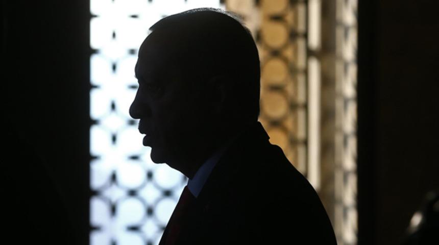 Cumhurbaşkanı Erdoğan kara kaplı defteri a&ccedil;tı!