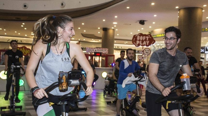 Bisiklet tutkunları buluştu