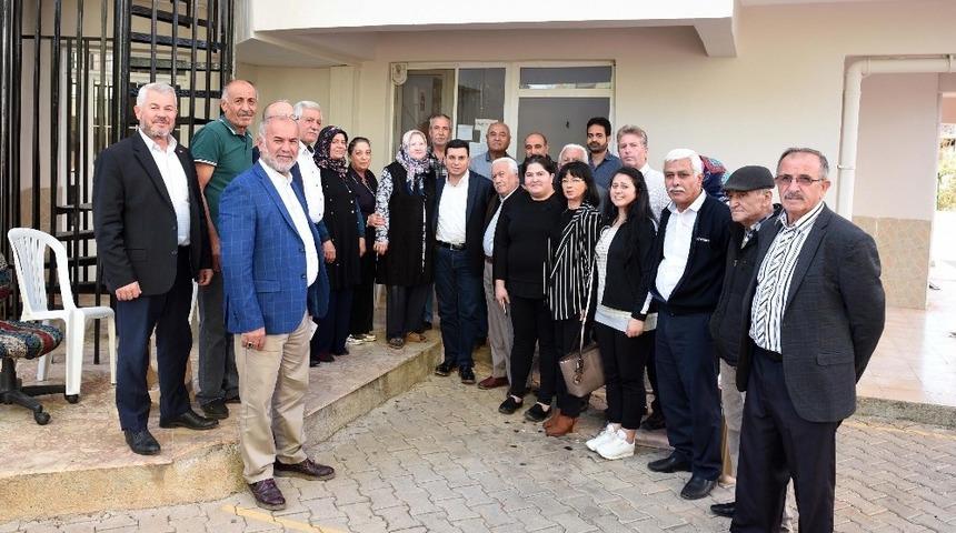 T&uuml;t&uuml;nc&uuml;, site sakinleriyle buluştu