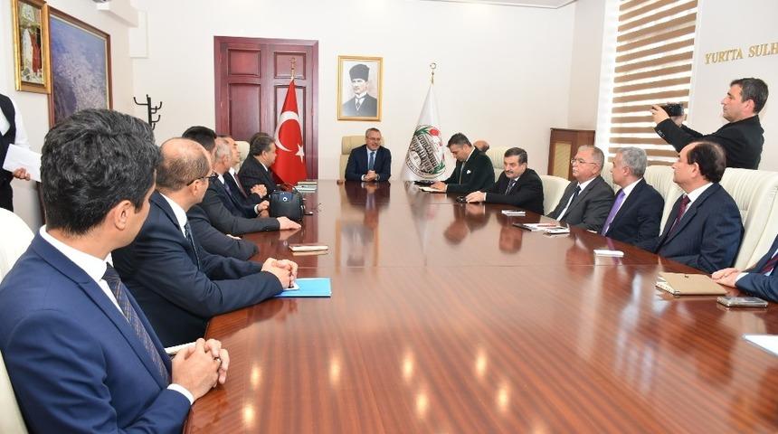 Vali Deniz ilk toplantısını vali yardımcıları ve kaymakamlarla yaptı