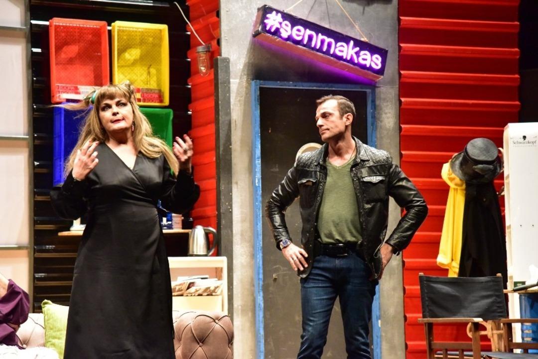 Guiness Rekorlar Kitabı&rsquo;na giren &lsquo;&rsquo;Şen Makas&rsquo;&rsquo; oyunu Bilecik&rsquo;te de sahnelendi