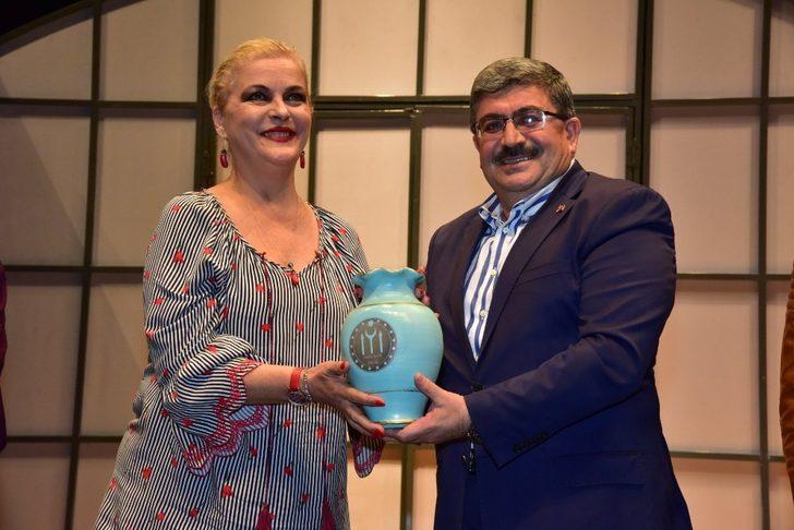 Guiness Rekorlar Kitabı’na giren ‘’Şen Makas’’ oyunu Bilecik’te de sahnelendi G3