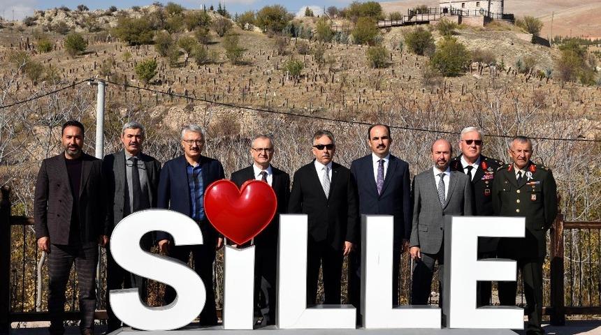 Vali Toprak, Sille&rsquo;yi ziyaret etti