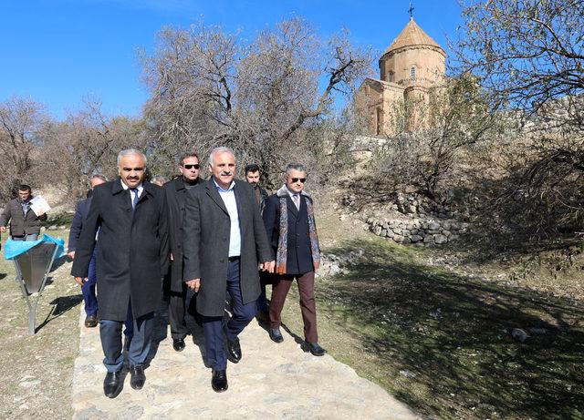 Van'daki Akdamar Adası, her mevsim yeşil olacak