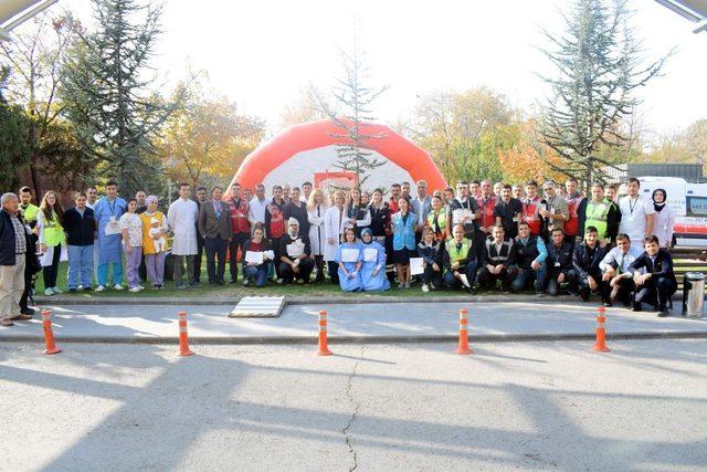 Acıbadem Kayseri Hastanesinde sarı ve yeşil kod tatbikatı yapıldı