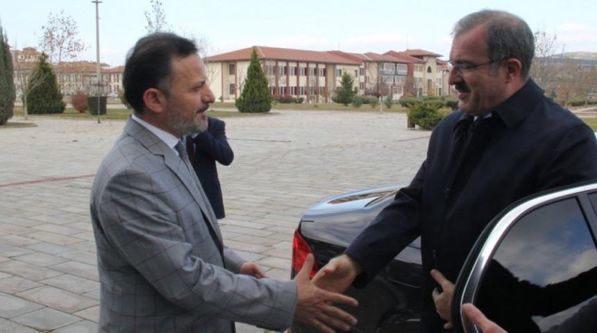 Vali Toraman&rsquo;dan Rekt&ouml;r Remzi G&ouml;ren&rsquo;e teşekk&uuml;r ziyareti
