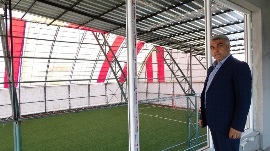 Hisarcık&rsquo;a yeni halı saha