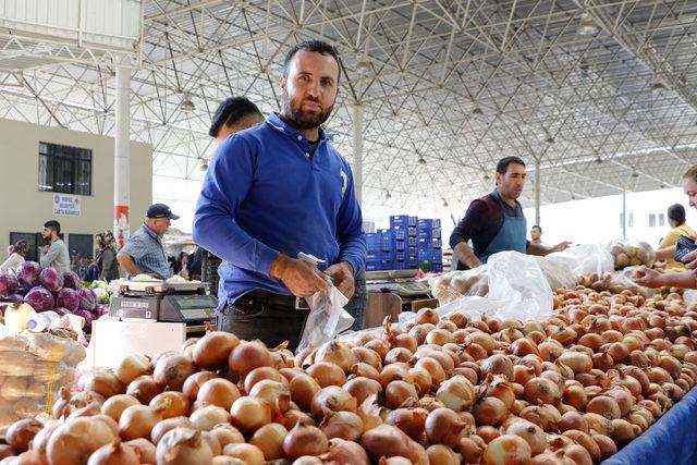 Esnaf, soğandaki fiyat artışını anlatamamaktan dertli