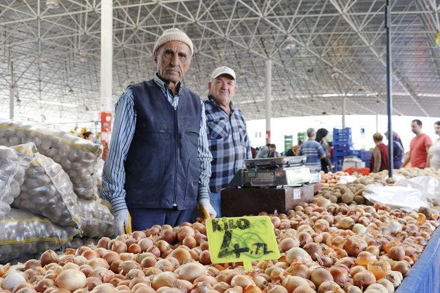 Esnaf, soğandaki fiyat artışını anlatamamaktan dertli