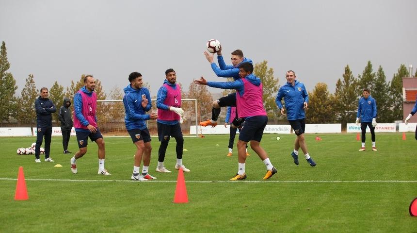 Kayserispor&rsquo;da 4 futbolcu sınırda