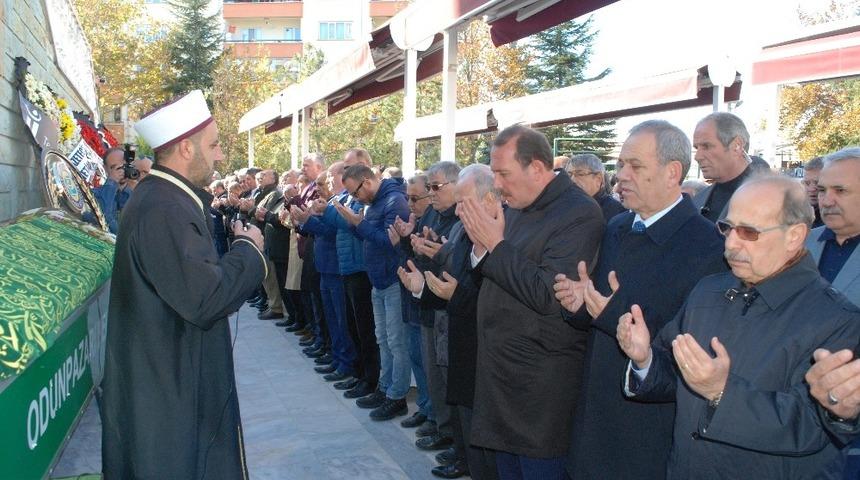 Yılmaz Karaca&rsquo;nın annesi son yolculuğuna uğurlandı