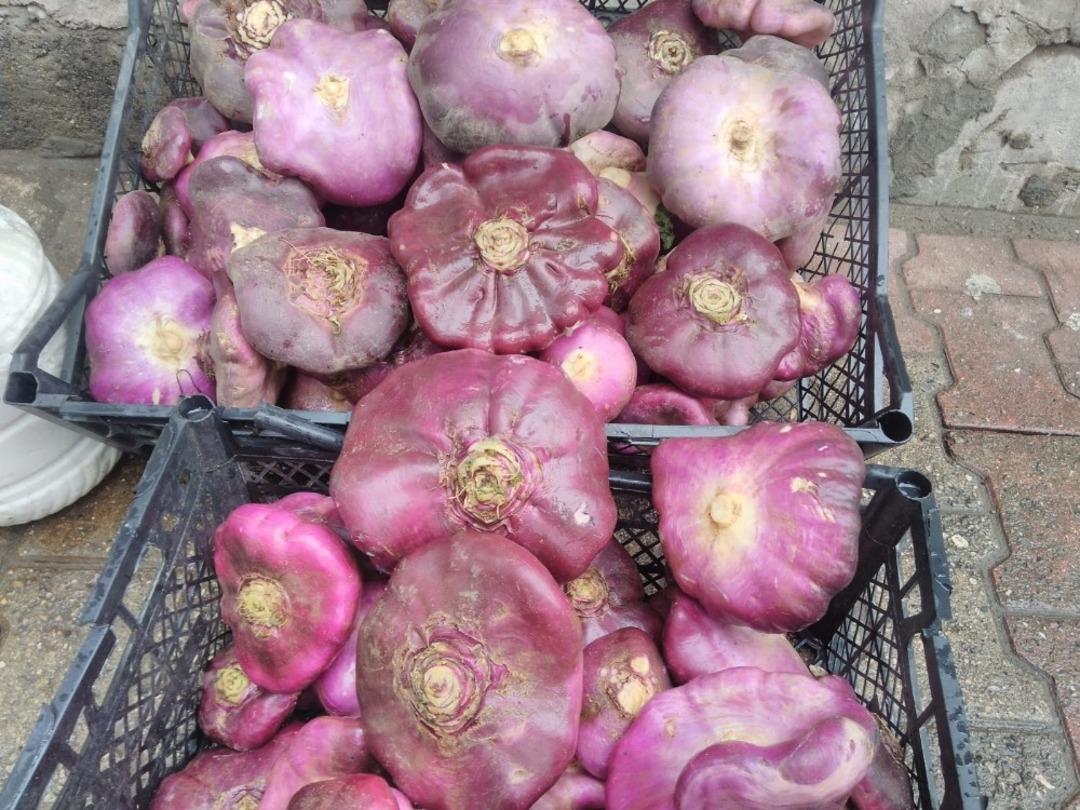 Sason dağ şalgamı pazardaki yerini aldı