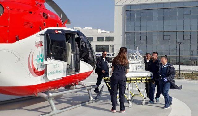 Yahşi Bebek, Helikopter Ambulansla Hayata Tutundu