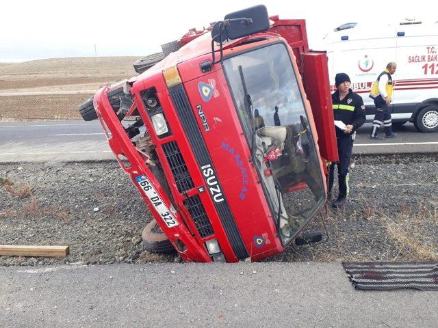 Yozgat’ta kamyonet devrildi: 1 yaralı