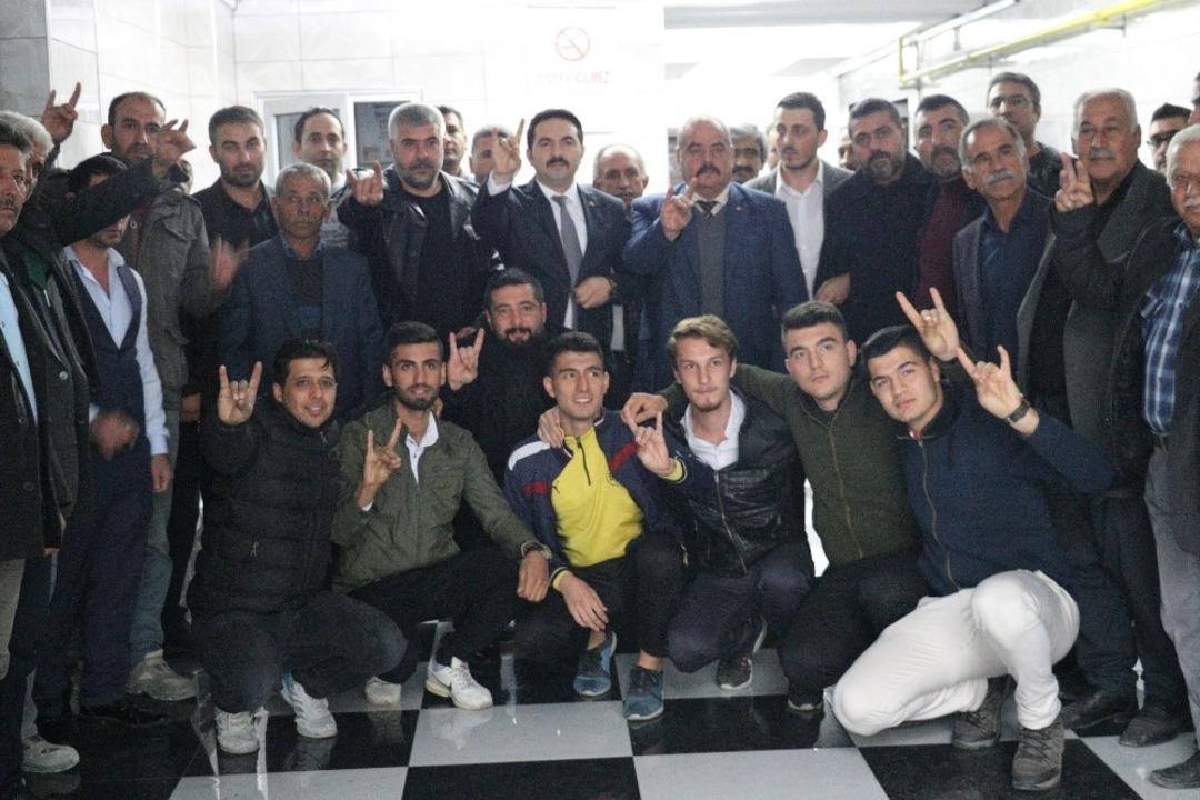 MHP&rsquo;li &Ouml;kkeş Şent&uuml;rk, belediye başkanlığı i&ccedil;in adaylığını a&ccedil;ıkladı