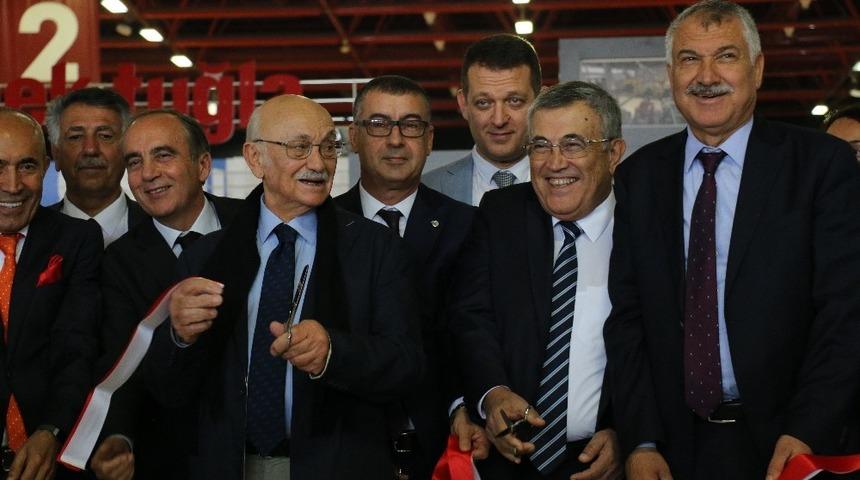 Antalya B&uuml;y&uuml;kşehir Belediyesi YAPEX&rsquo;de yerini aldı