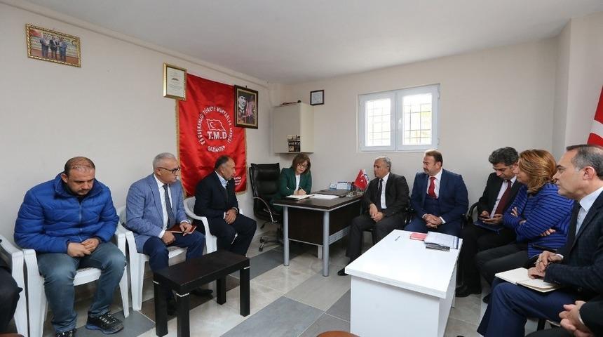 Şahin mahalle sakinlerini dinledi