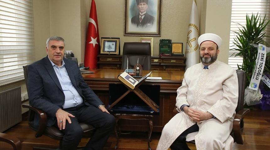 To&ccedil;oğlu Baro Başkanı ve m&uuml;ft&uuml;ye başarılar diledi