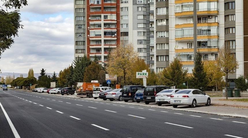 Başkan &Ccedil;elik, 30 Ağustos Bulvarı&rsquo;ndaki asfalt &ccedil;alışmalarını takip etti