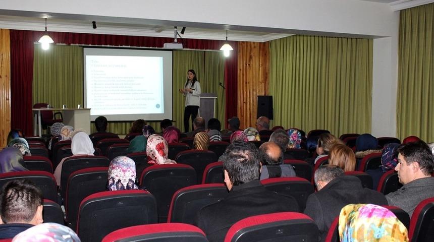 Tosya&rsquo;da Madde Bağımlılığı Semineri Verildi