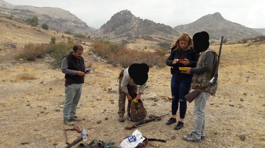 Tunceli&rsquo;de 10 avcıya 9 bin lira ceza kesildi