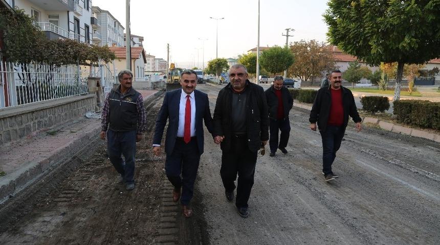 Başkan Cabbar, sıcak asfalt &ccedil;alışmalarını yerinde inceledi