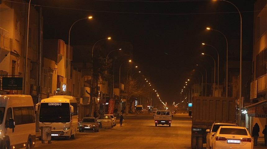 Ceylanpınar caddeleri modern aydınlatma sistemi ile ışıl ışıl