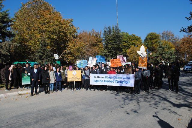 Eğirdir’de diabete dikkat çekilen hareketli yaşam yürüyüşü