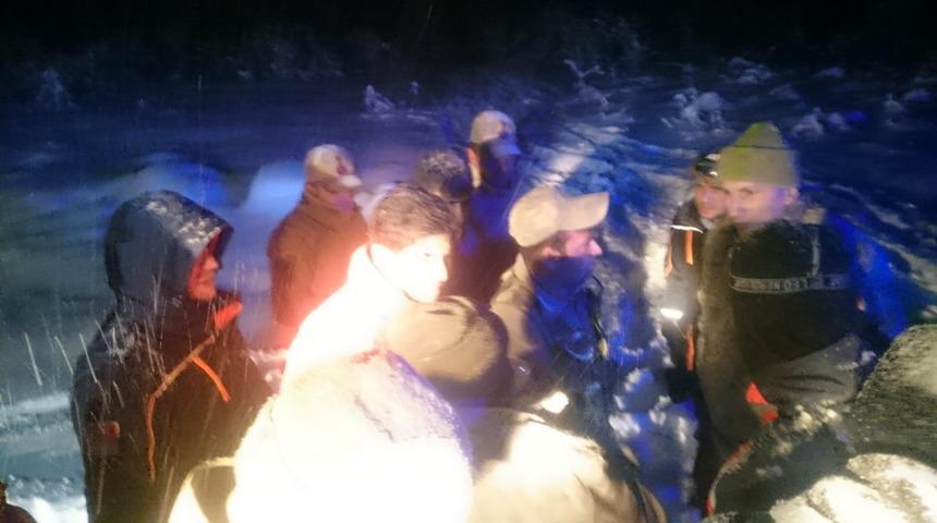 Ekipler seferber oldu! 300 koyunla kaybolan çoban, çadırda bulundu