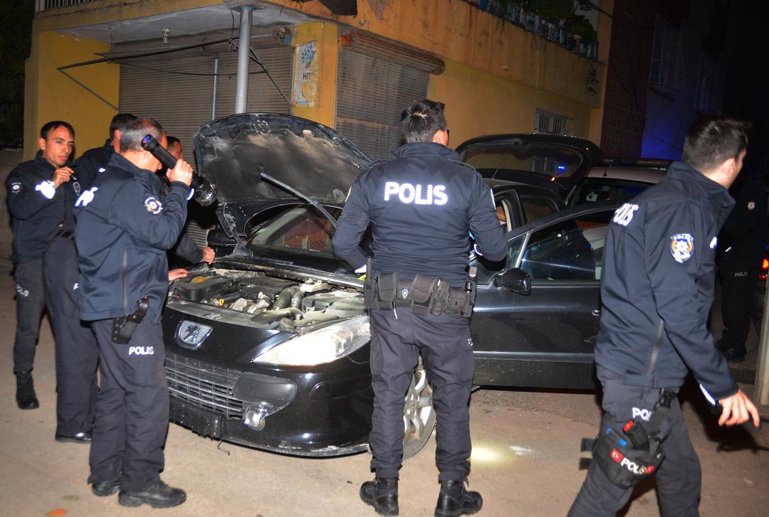 Dur ihtarına uymadı, onca polisi peşine taktı! Meğer bagajda...