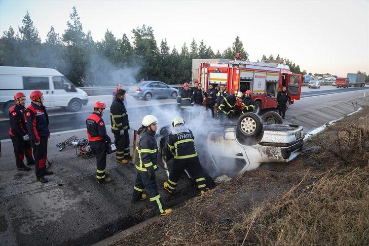 Adana'da yanan otomobilde faciadan dönüldü G1