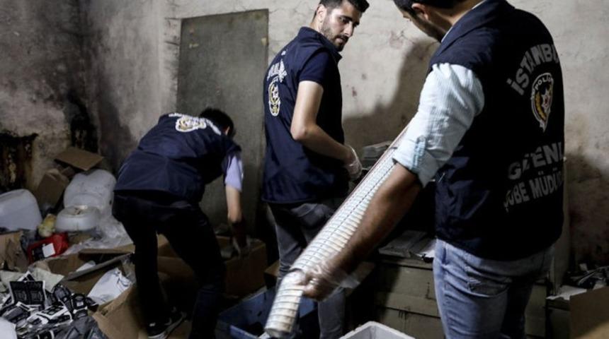 Emniyet'ten dev operasyon! Y&uuml;zlerce kişi yakalandı
