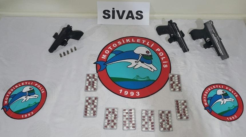 Yunus timlerinden ka&ccedil;amadılar