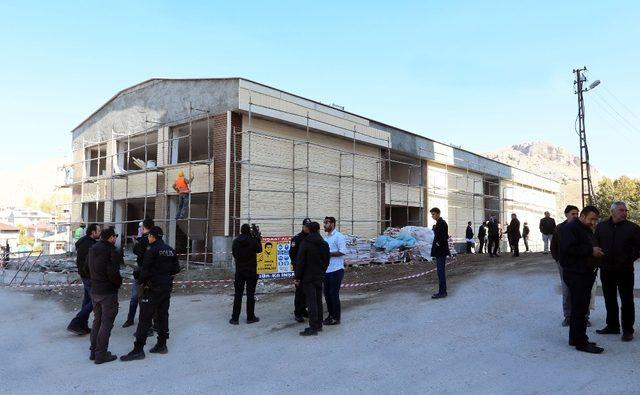 Vali Zorluoğlu, Sakatat&ccedil;ılar &Ccedil;arşısında incelemelerde bulundu 1