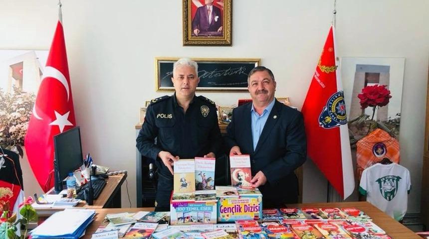 Menteşe Ziraat Odası‘ndan Kütüphaneye Destek