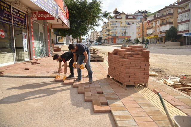 Alanya&rsquo;nın caddeleri yenileniyor 1