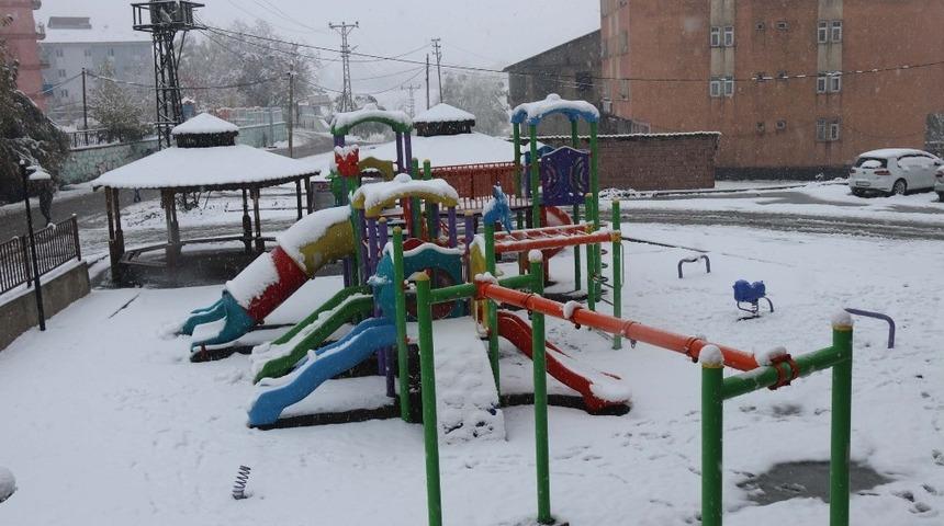 Bitlis&rsquo;te kar yağışı