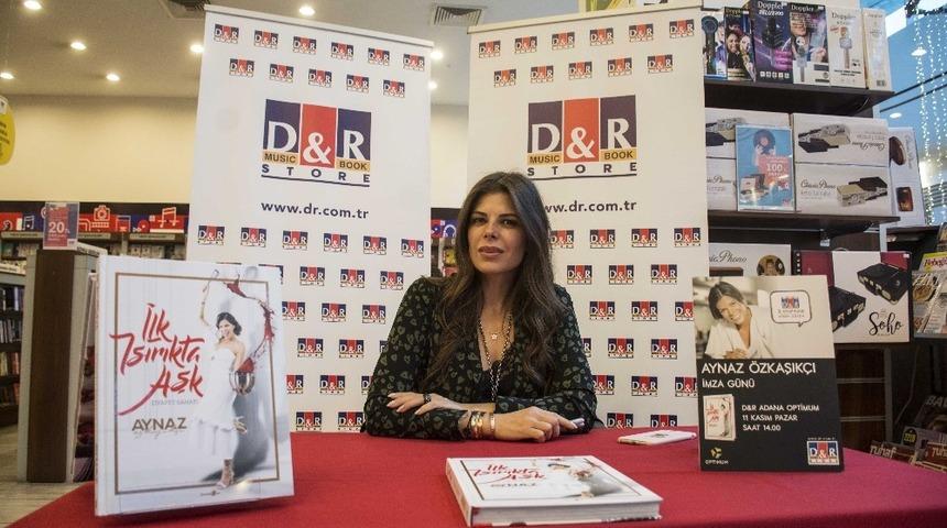 Yazar Aynaz &Ouml;zkaşık&ccedil;ı, Adanalı okurlarıyla buluştu