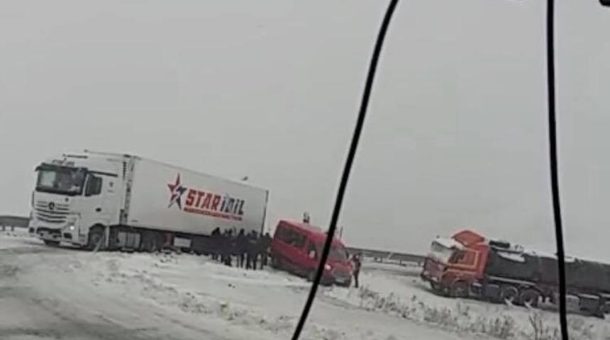 Mozeret ge&ccedil;idi s&uuml;r&uuml;c&uuml;lere zor anlar yaşatıyor