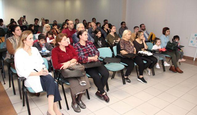 Dünya Diyabet Günü’nde çocuk hastalara dikkat çektiler