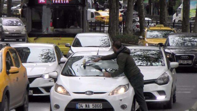 İstanbul'da cam silicilerin zorbalığı