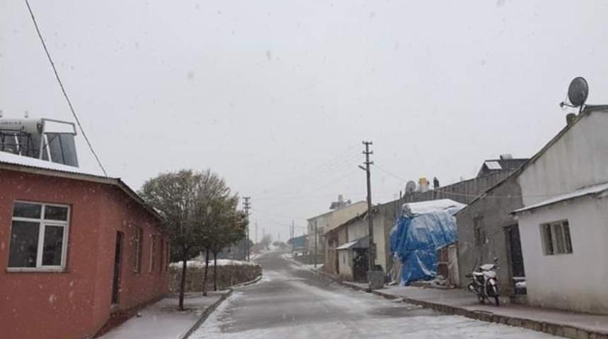 Demir&ouml;z&uuml; beyaza b&uuml;r&uuml;nd&uuml;