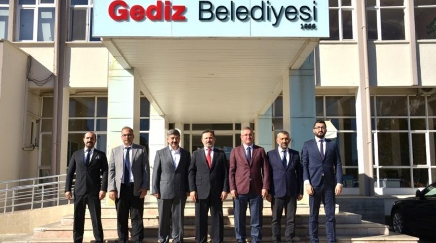 Rekt&ouml;r G&ouml;ren&rsquo;den Belediye Başkanı Ak&ccedil;adurak&rsquo;a ziyaret