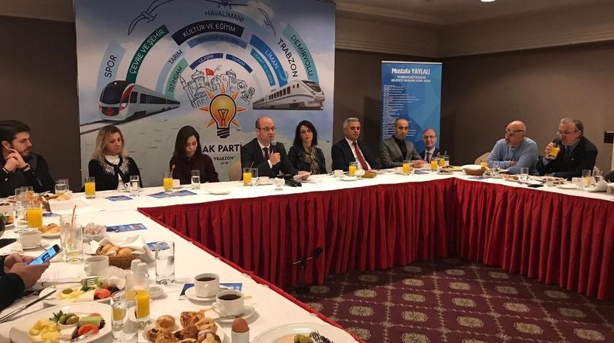 Trabzon B&uuml;y&uuml;kşehir Belediye Başkanlığına aday adaylığını a&ccedil;ıklayan Mustafa Yaylalı, basın toplantısı d&uuml;zenledi