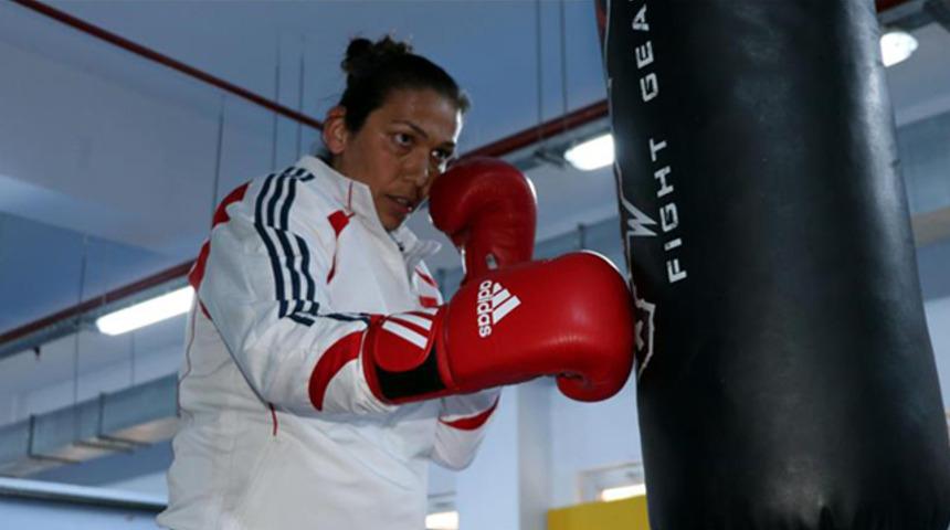 Kadın boksörlerin hedefi en az 4 madalya