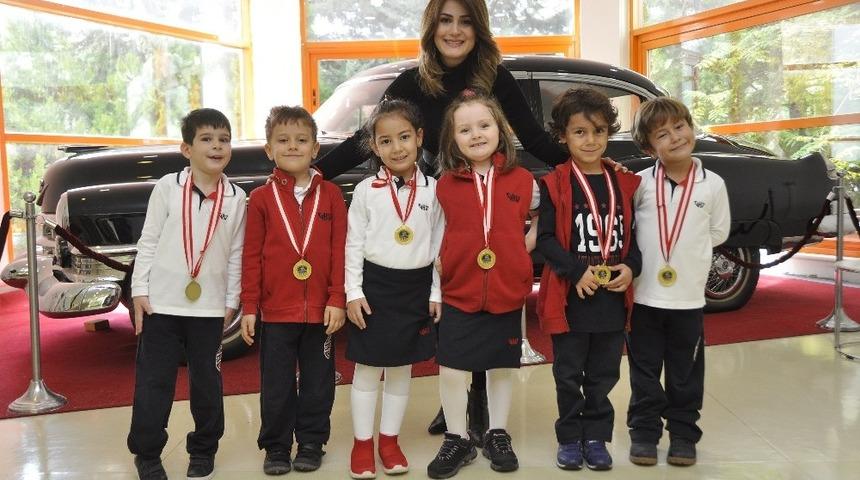 Miniklerin Satran&ccedil; Başarısı