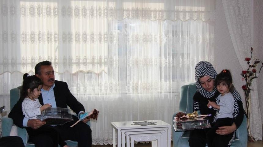 Başkan Tutal&rsquo;dan şehit eşine ziyaret