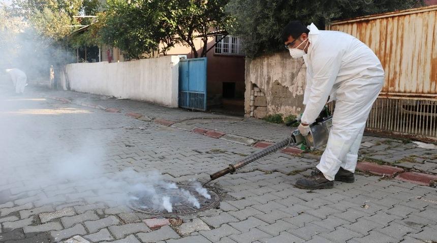 Payas&rsquo;ta kanalizasyonda dumanlı haşere ila&ccedil;laması