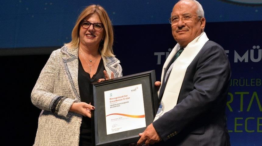 Mersin B&uuml;y&uuml;kşehir Belediyesi&rsquo;ne &rsquo;m&uuml;kemmellik&rsquo; &ouml;d&uuml;l&uuml;